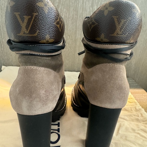 Louis Vuitton Women's Star trail monogram ankle boots size 37 - Picture 7 of 9
